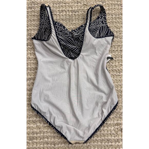 Miraclesuit Lush Lanai Escape One Piece Swimsuit Size 16 - Picture 4 of 6